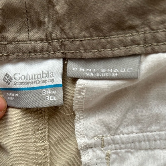 Columbia Cream cargo Relaxed regular Fit Cotton Blend size 34W 30L - Picture 3 of 8